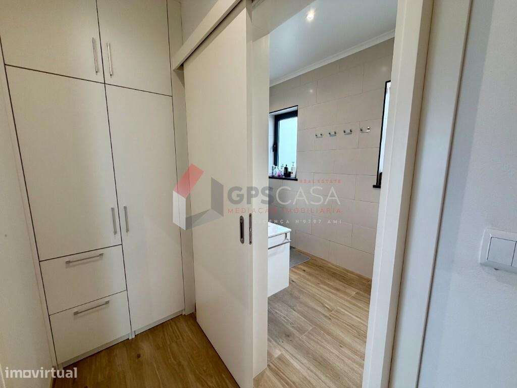 Moradia T3 de arquitetura moderna com excelentes áreas!-29