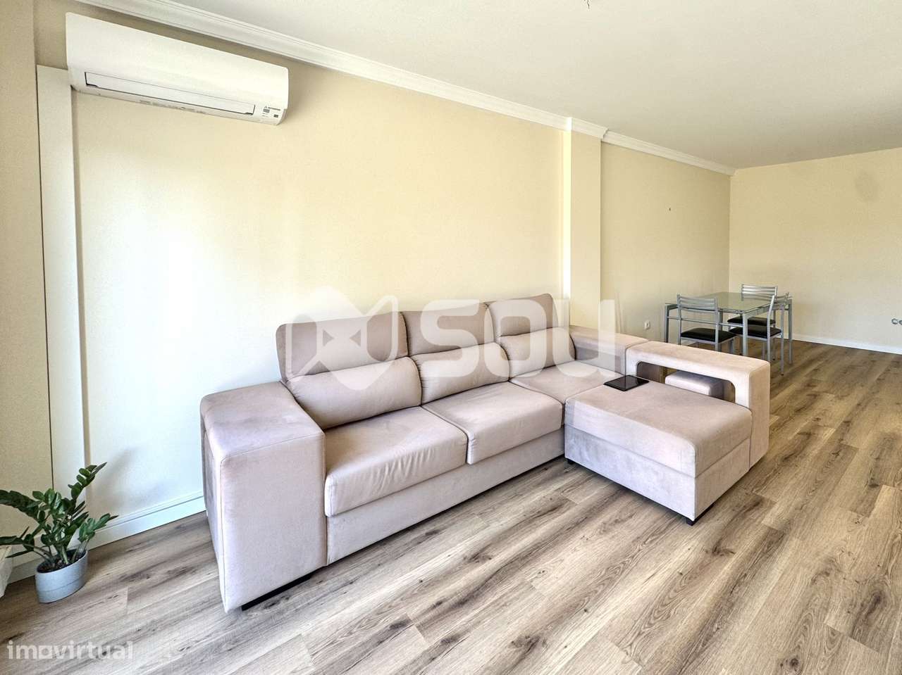 T2 totalmente remodelado com terraço, garagem e arrumos - Grande imagem: 3/22