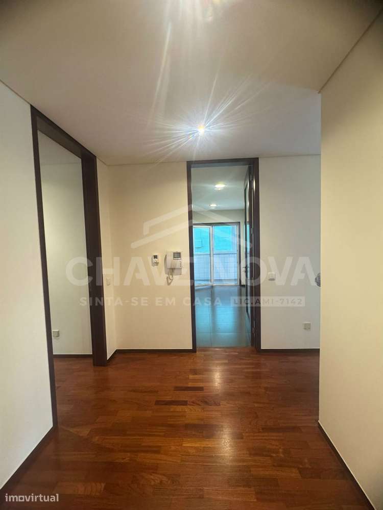 Apartamento T2 Praça das Flores, Porto-19