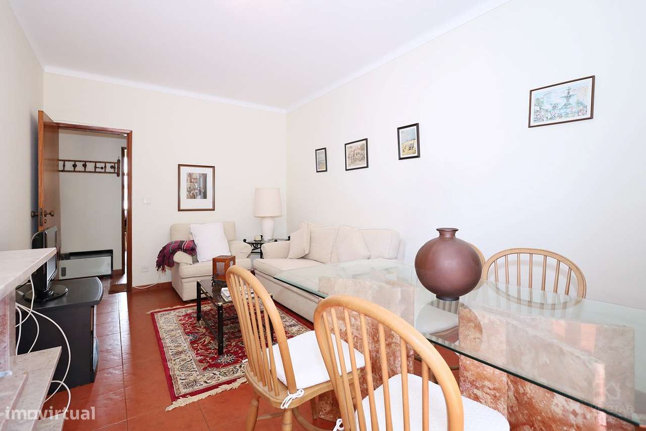 T2 - Apartamento com Varanda - Alapraia – Estoril-7