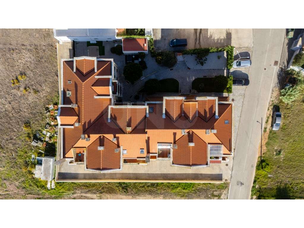 Apartamento T2+1, para venda, em São Pedro da Cadeira, no eixo Eric...-27