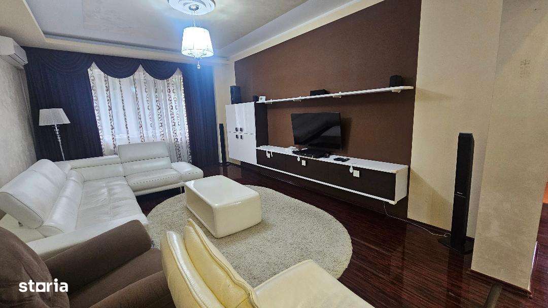 Apartament 4 camere Cetate - Imagine principală: 4/12