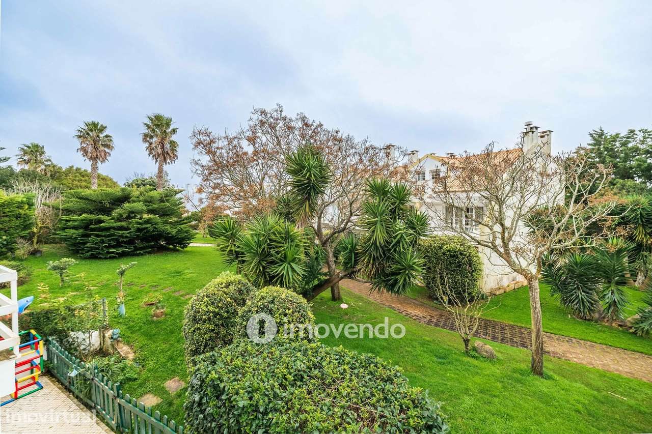 Moradia T5+2 com garagem, em condomínio com piscina, em Murches-26