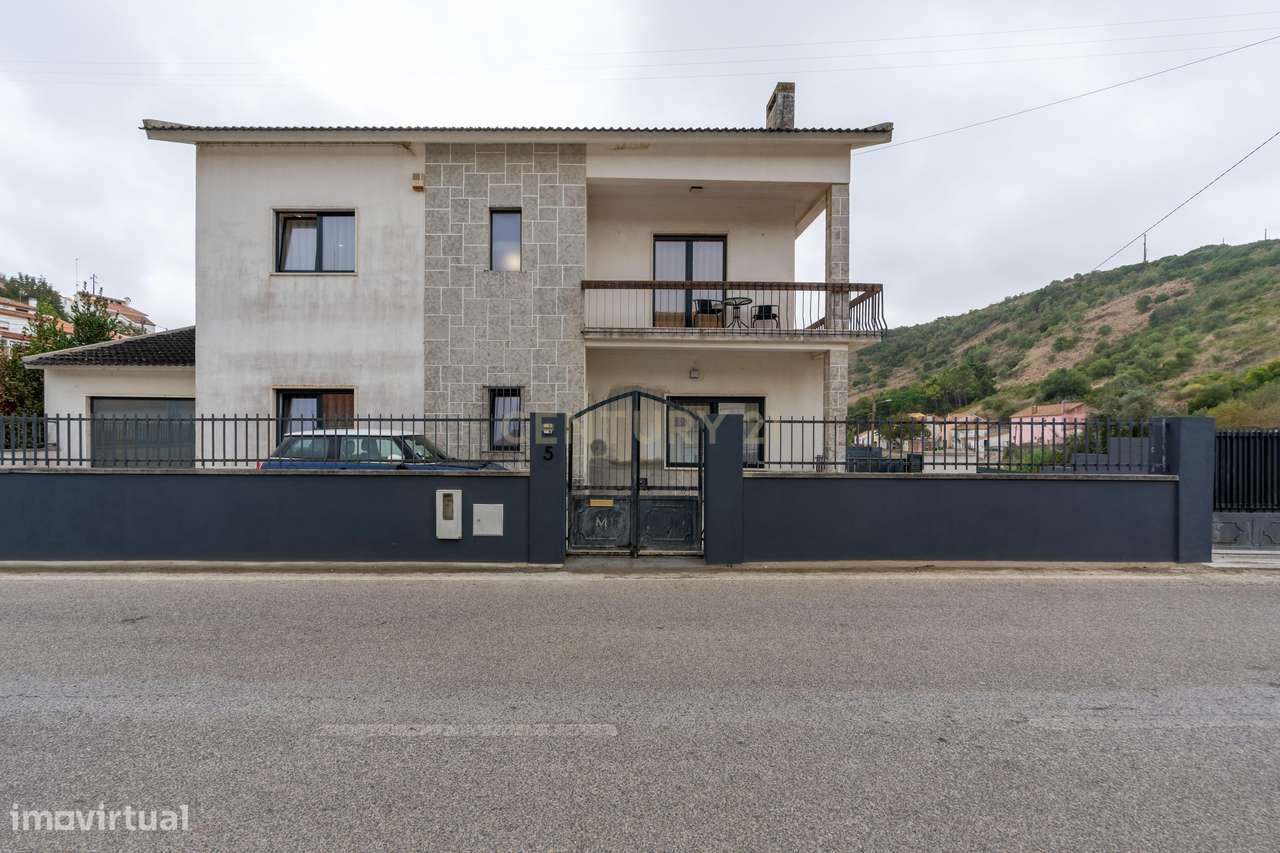 MORADIA Isolada com entradas Independentes.-3