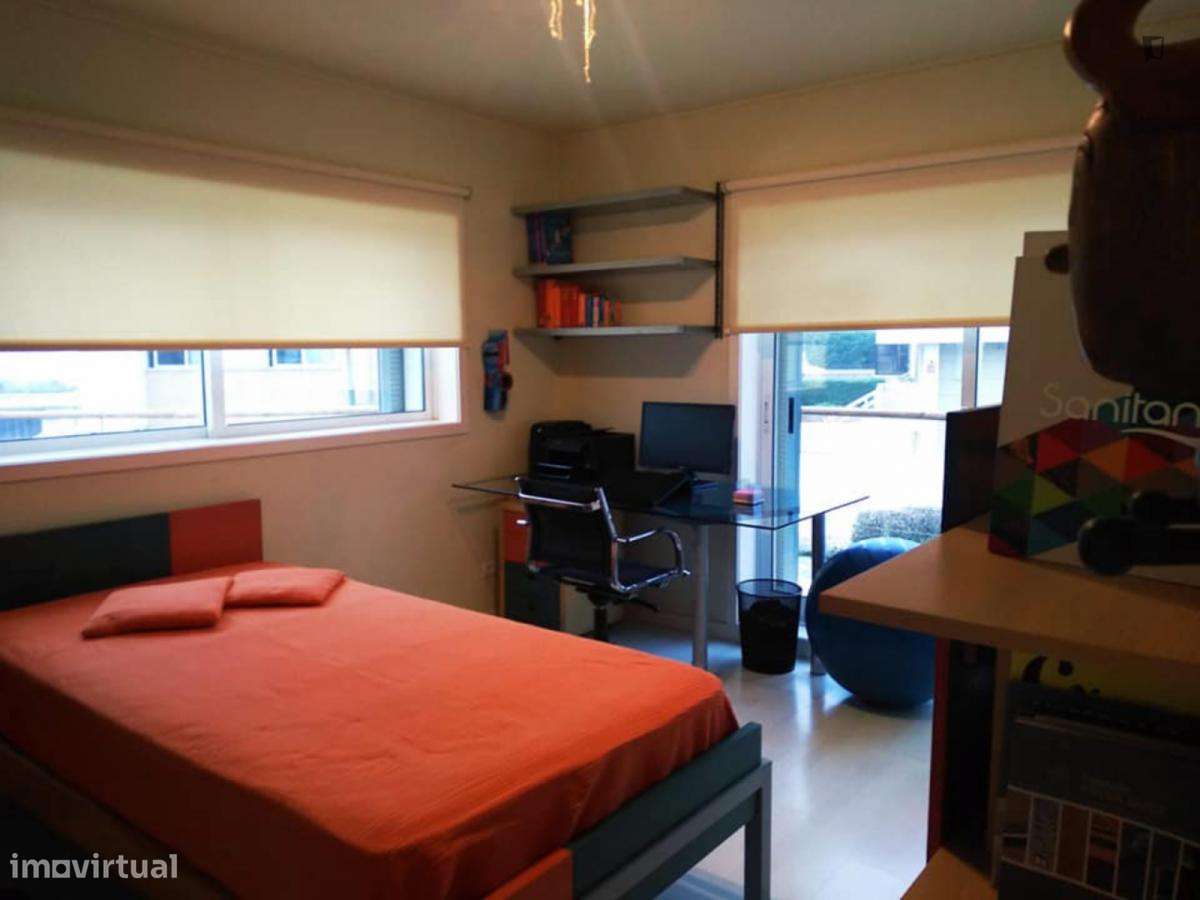 Quarto - localizado em Vila nova de gaia - Grande imagem: 4/7