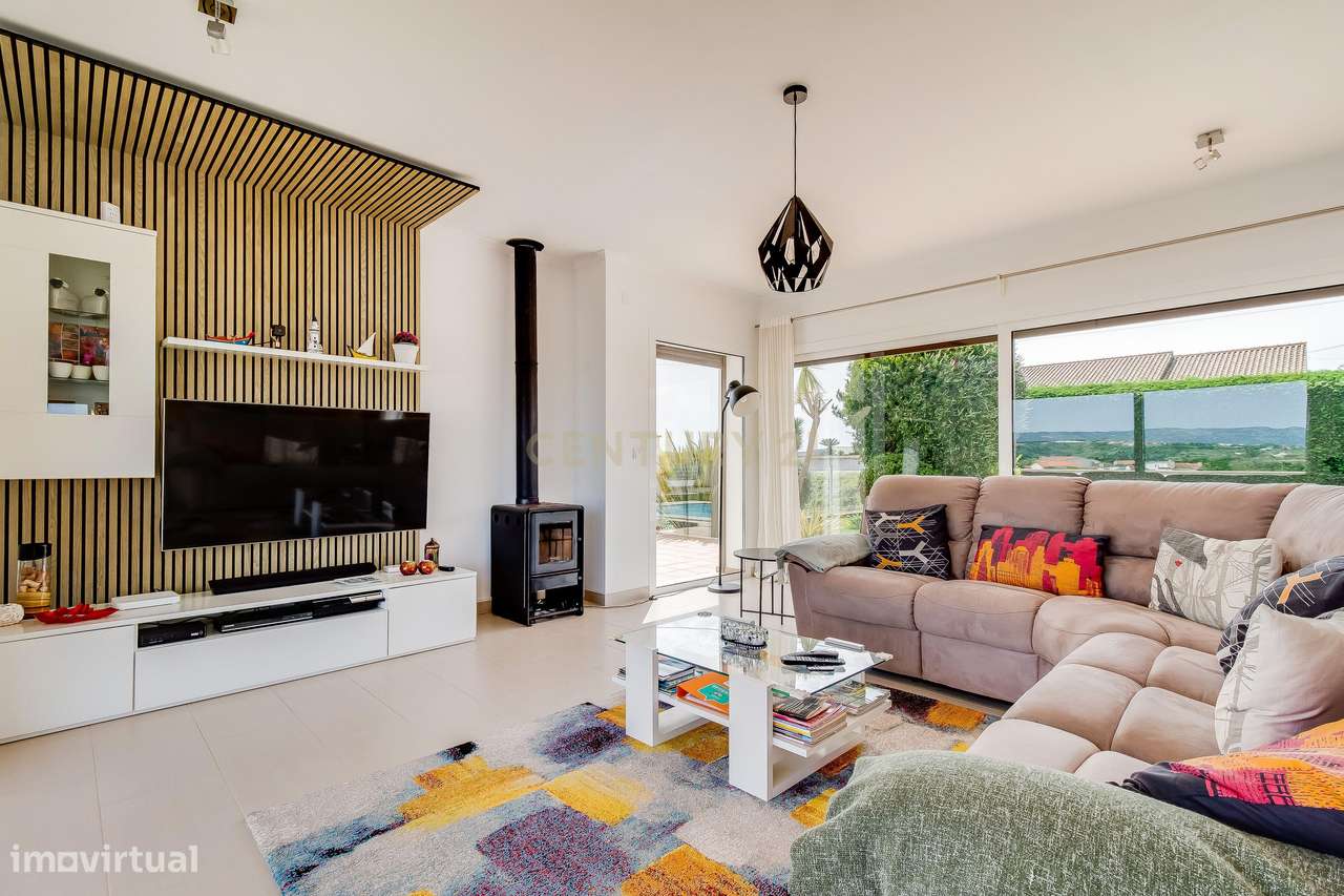 Moradia T3 com Piscina e 3 515 m² de Terreno | Entre o Campo e o Mar |-7