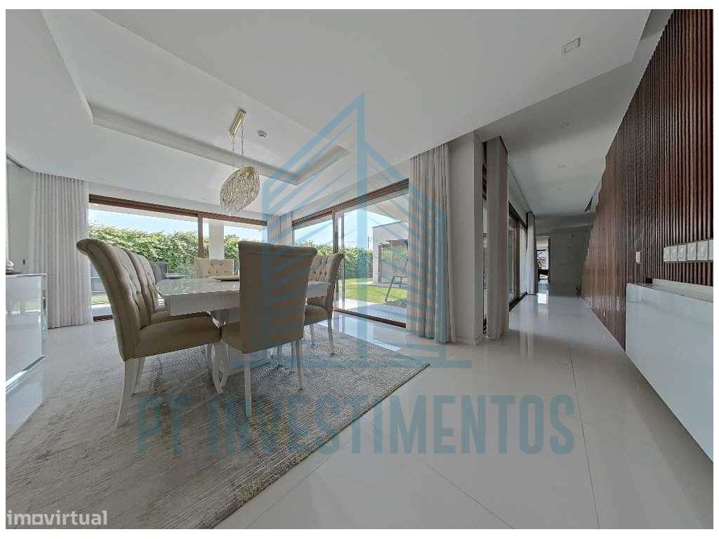 Moradia semi-nova T5+1 em Santa Joana - Aveiro-14