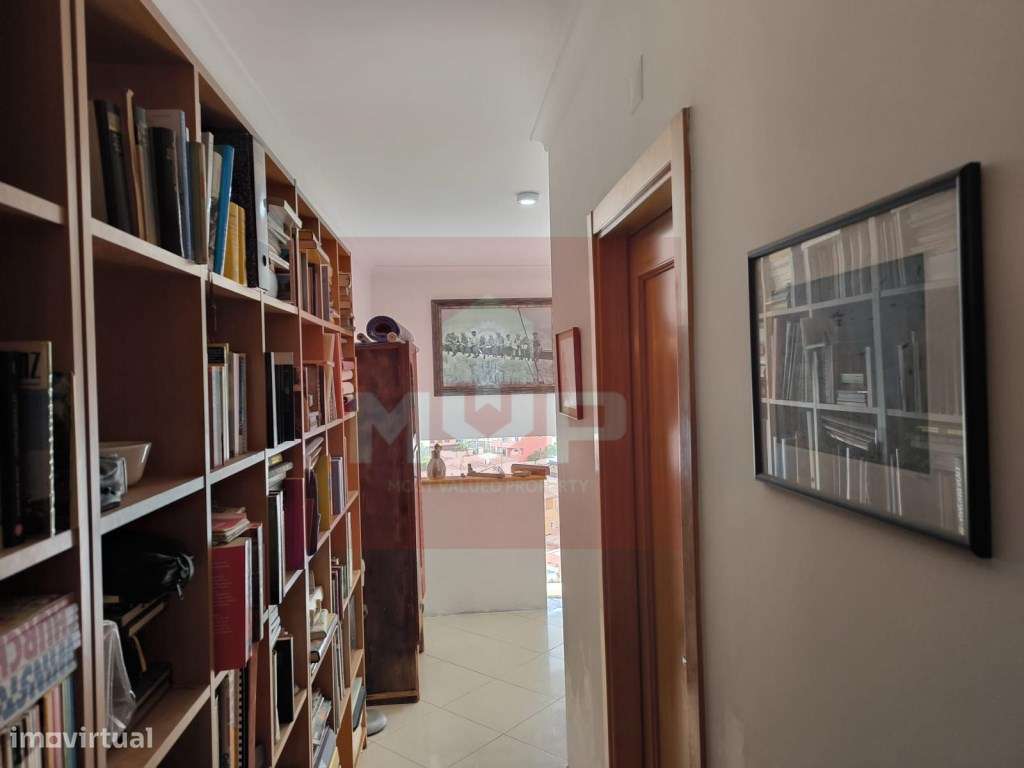 Apartamento T4 em Portimão-8