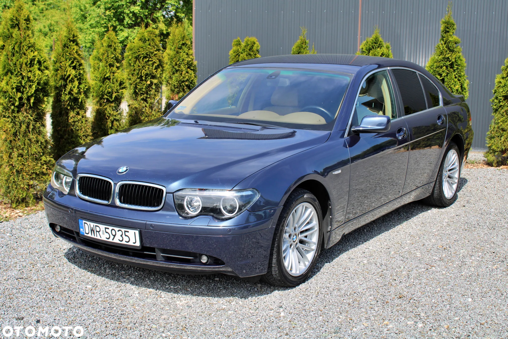 BMW Seria 7 745i L - 4