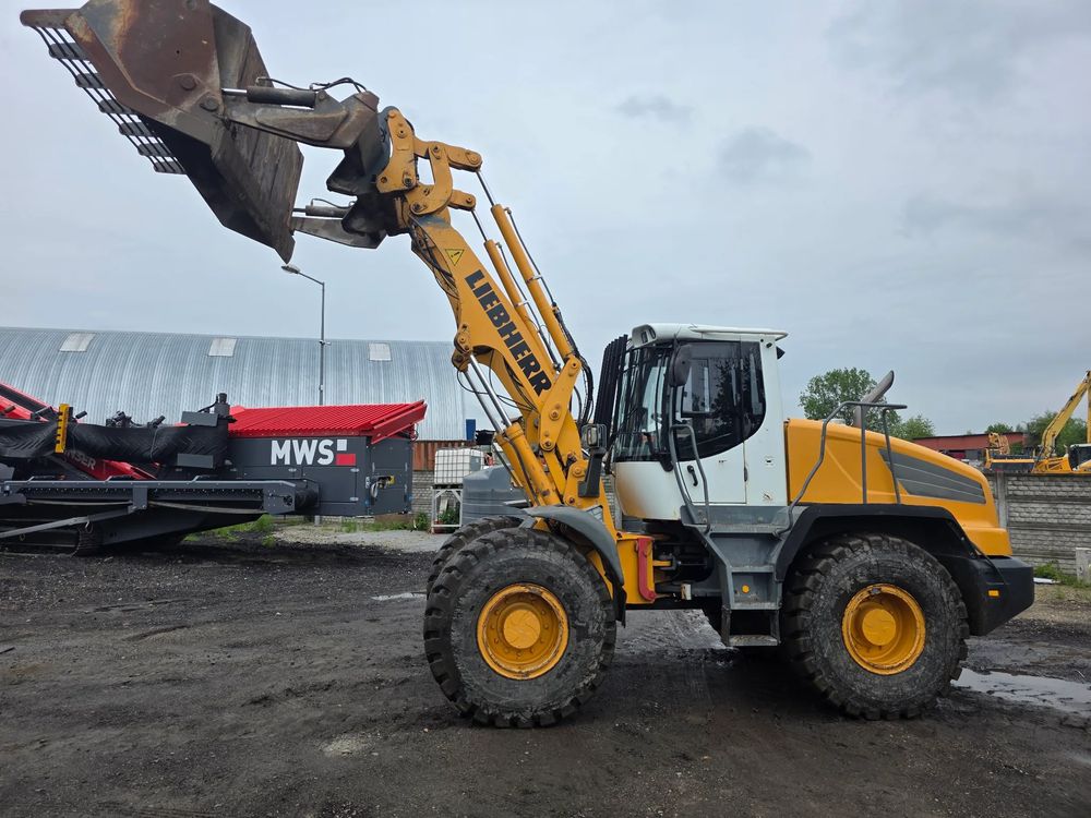 Liebherr L538 2012