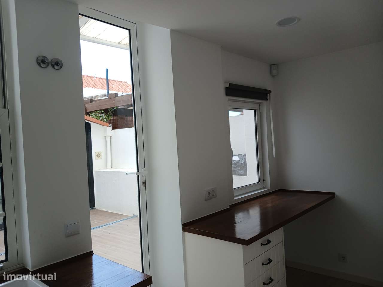 T2+1 Remodelado com Logradouro no Centro de Oeiras-14