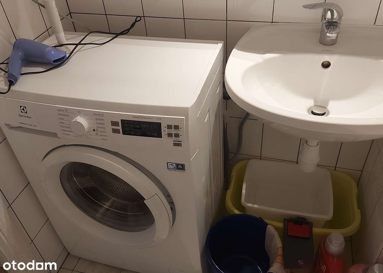 Duży pokój z balkonem ul. Blatona – dla kobiety - Pełny obrazek: 5/7