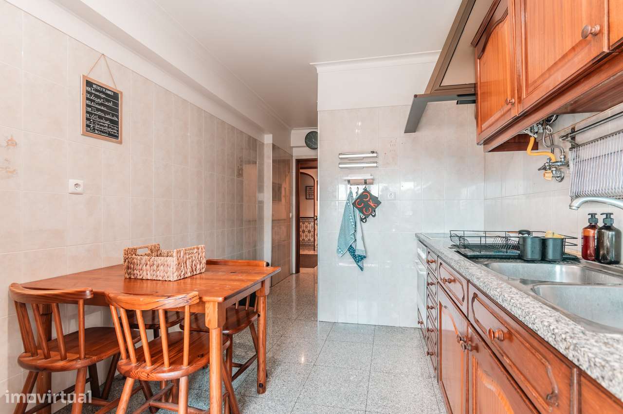 Espaçoso apartamento T3 em Mem Martins-21