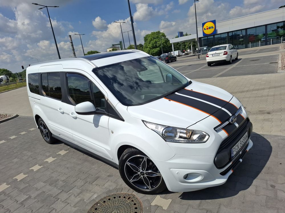 Ford Tourneo Connect Grand ver-grand-1-5-tdci-start-stop-titanium 2017