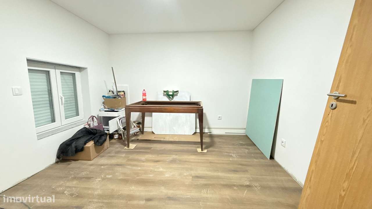 Moradia T3 + T1 Remodelada em Ermesinde-13