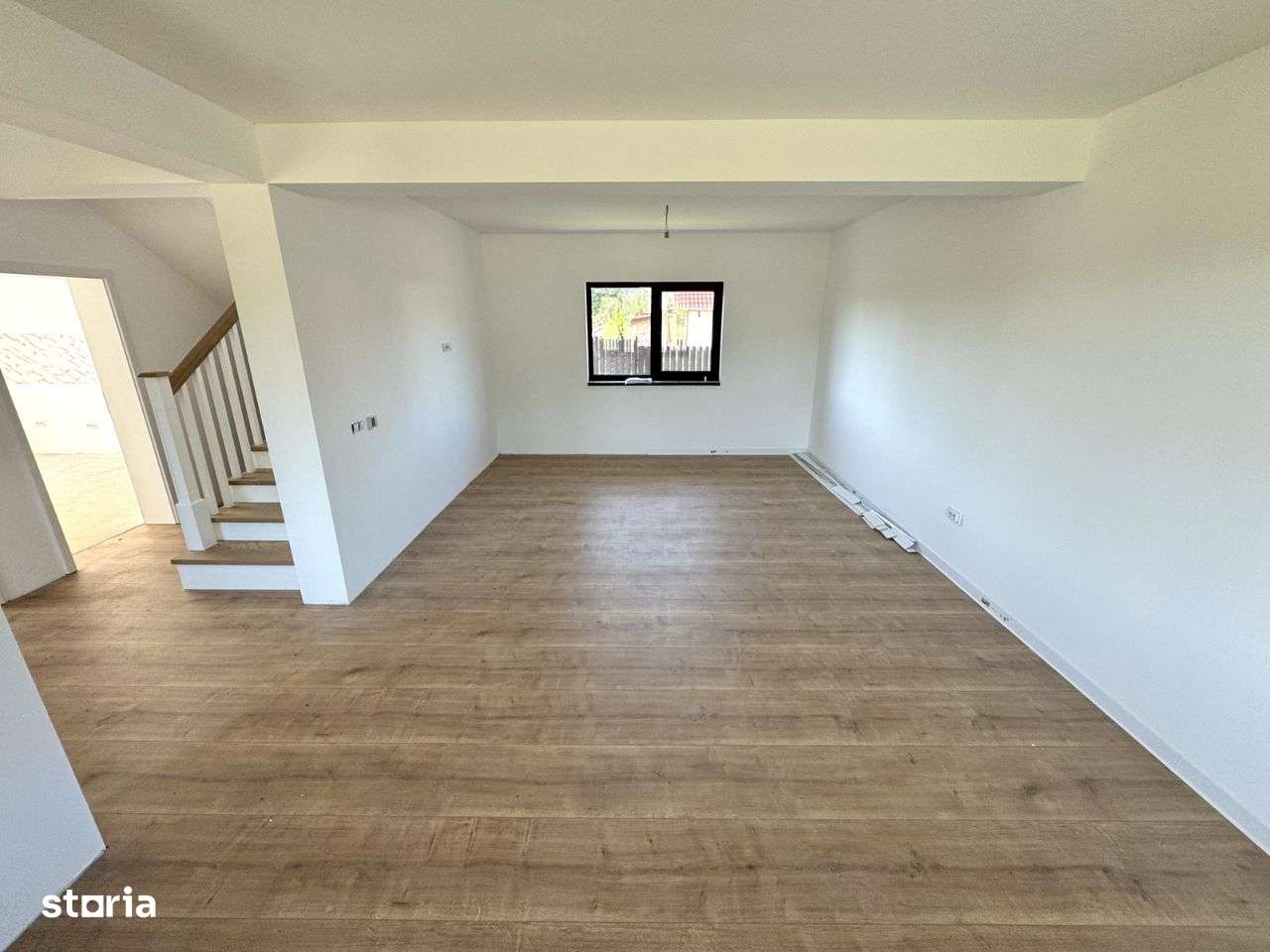 GAZON! CANALIZARE! 2 Dressing-uri! Vila Miroslava - Valea Ursului - Imagine principală: 4/13