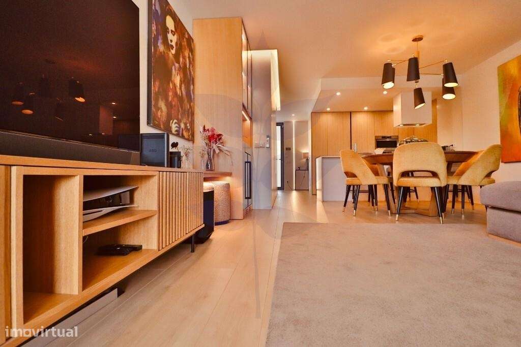 Vende-se T3 Duplex - Condominio Fechado - Como Novo - Empreendimento V-13