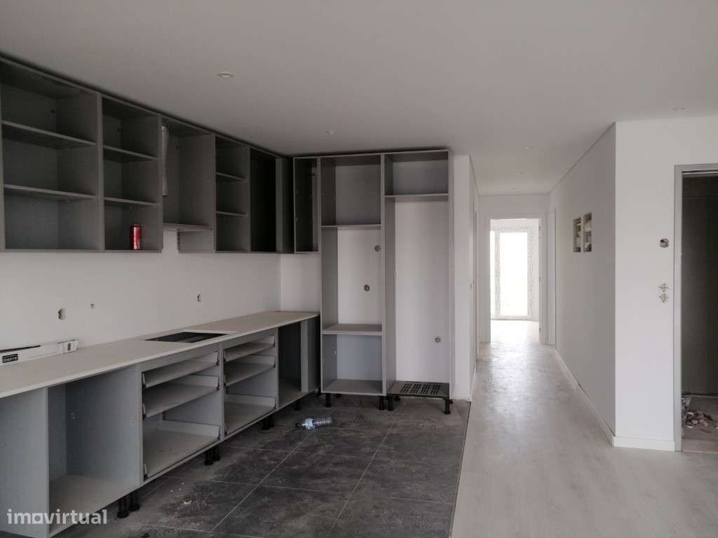 Apartamento T3 c/ parqueamento, em Santa Marta do Pinhal - Corroios. - Grande imagem: 5/18