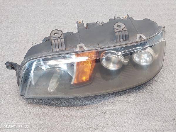 Otica / Farol Esq Fiat Punto (188_) - 1