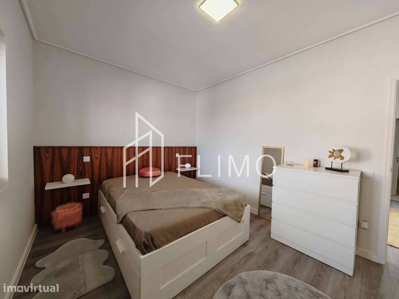 Moradia T4 em Arrifana-10