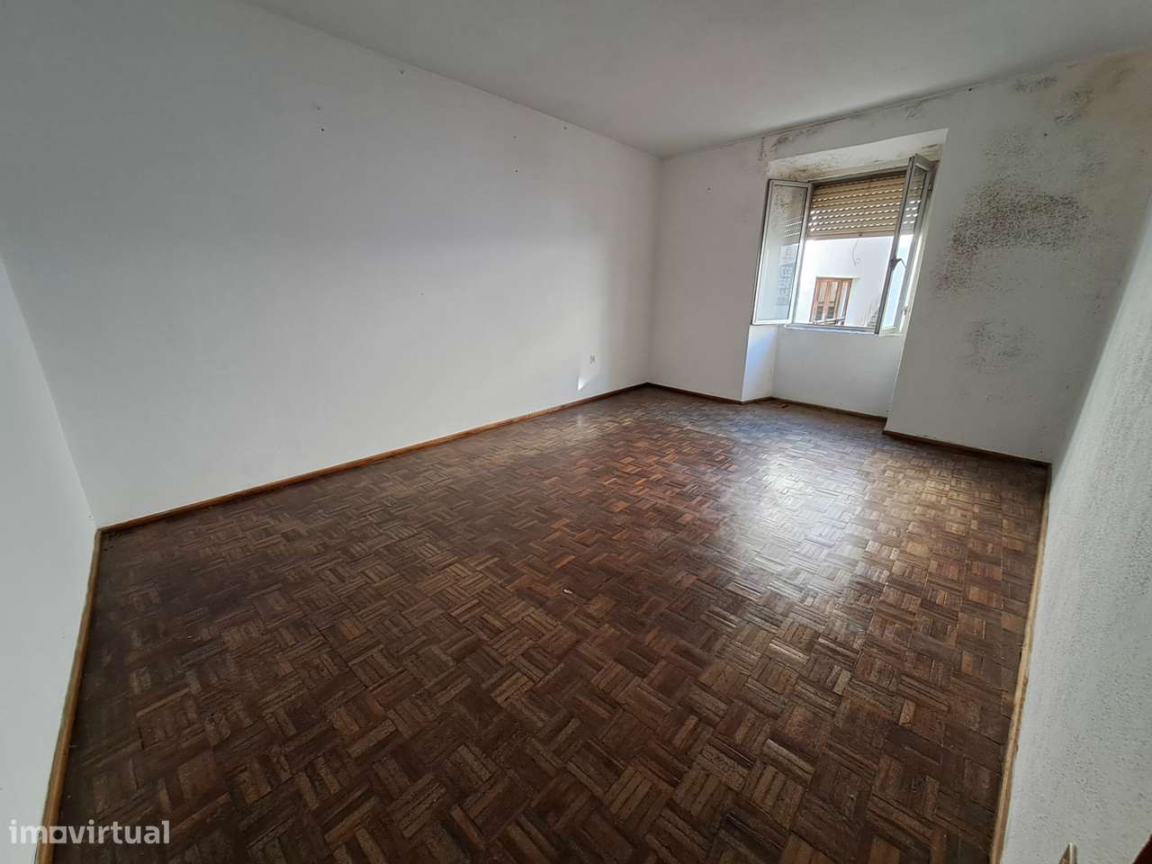 Moradia na zona histórica em Miranda do Douro-15