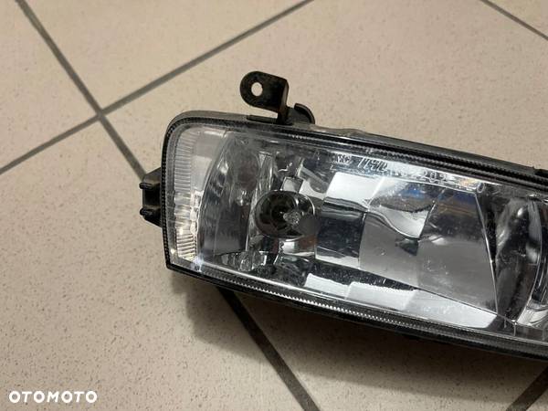 HYUNDAI ACCENT LAMPA HALOGEN PRZÓD PRAWY - 4