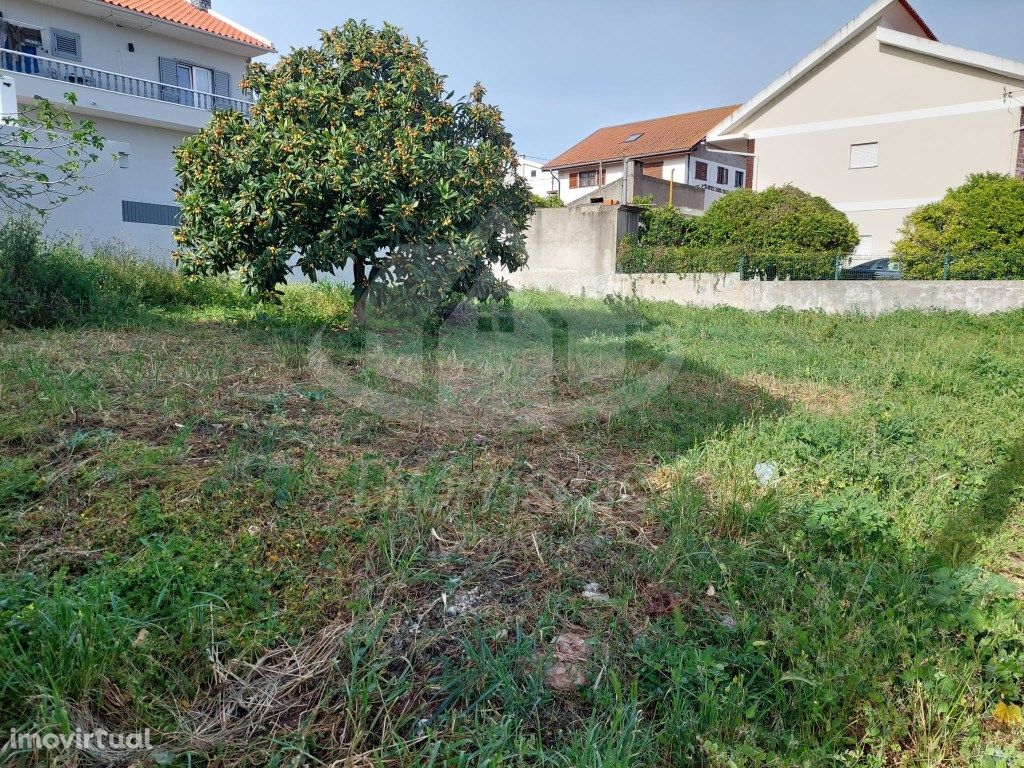 Terreno urbano de 373,6 m2 com vista para a serra , em Vi...