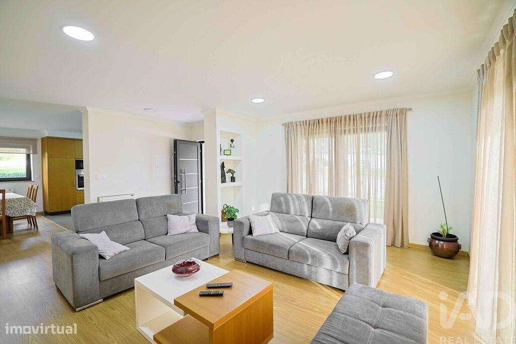 Casa / Villa T3 em Vila Nova de Cerveira e Lovelhe de 178 m2 - Grande imagem: 5/39