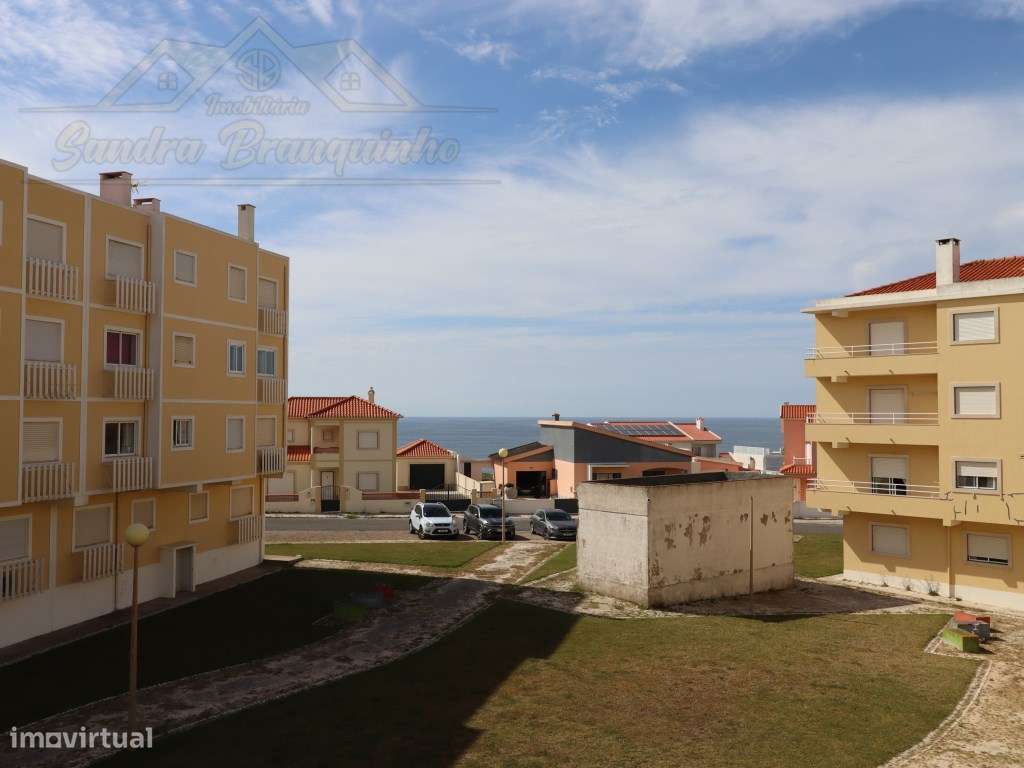 Apartamento RENOVADO(novo) com vista mar-33