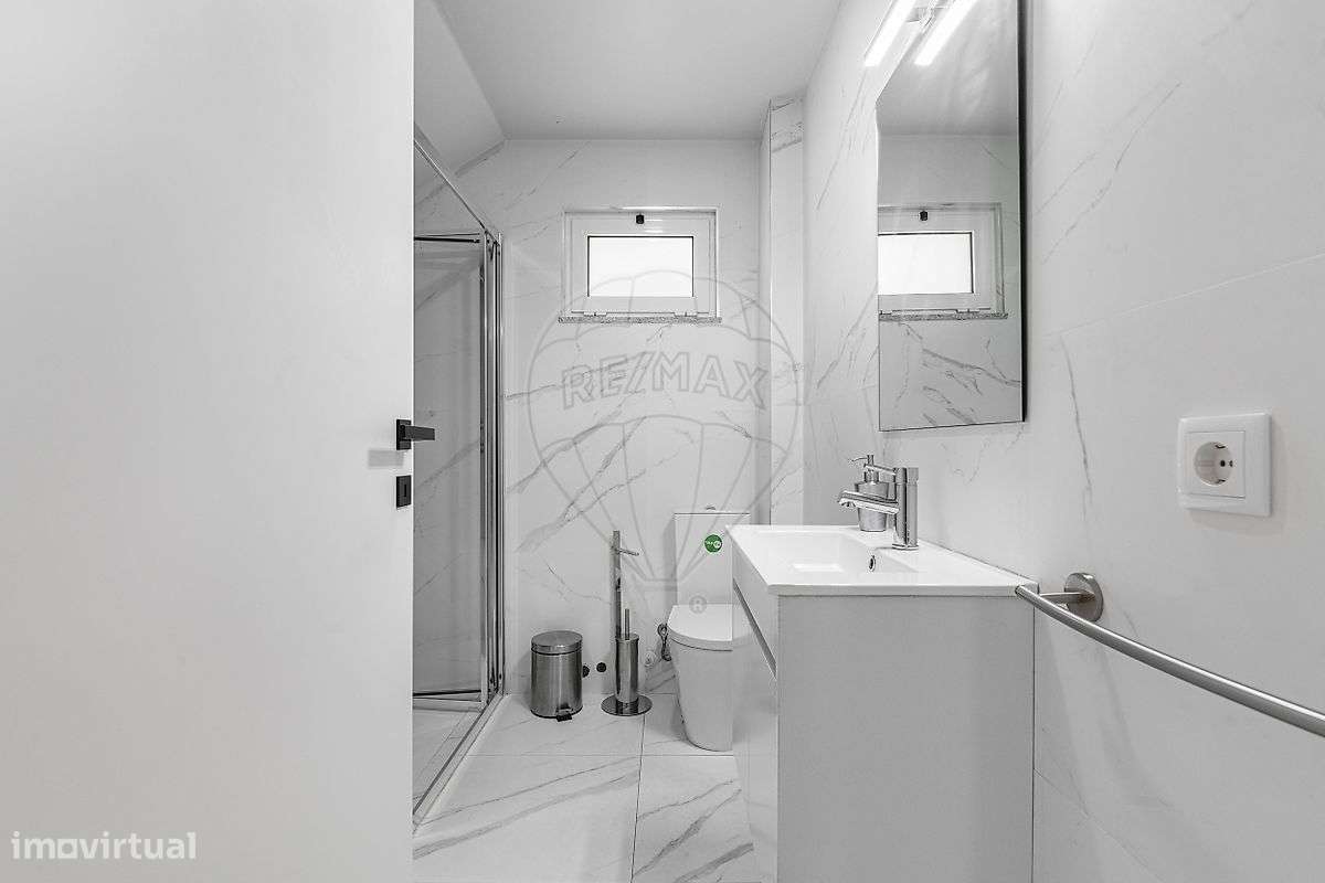 Moradia T5 para venda-8