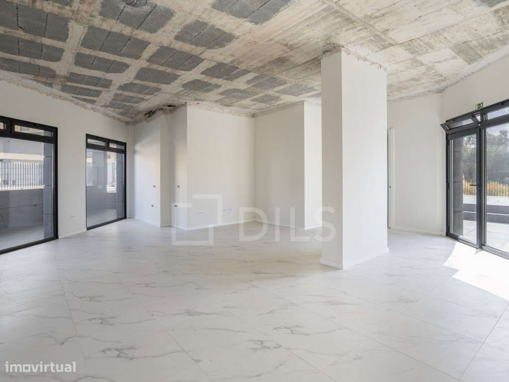 Loja situada no centro de Almancil, Loulé - Grande imagem: 2/10