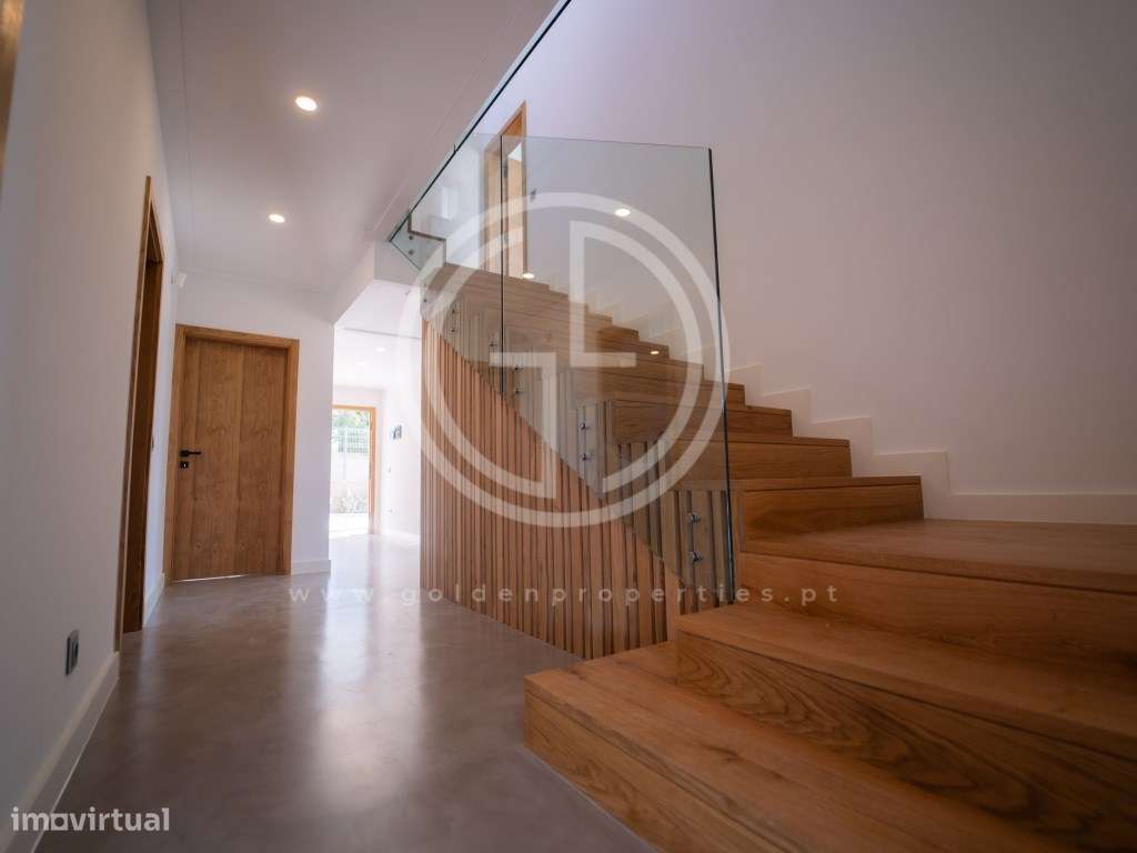 Invista na sua casa de sonho! Moradia T5 em Quarteira, perto da Pra...-15