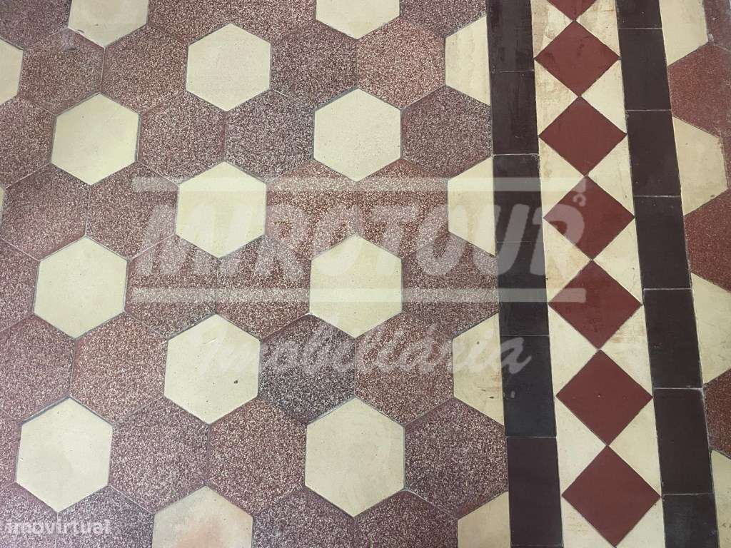 Loja situada em Santiago do Cacém-9