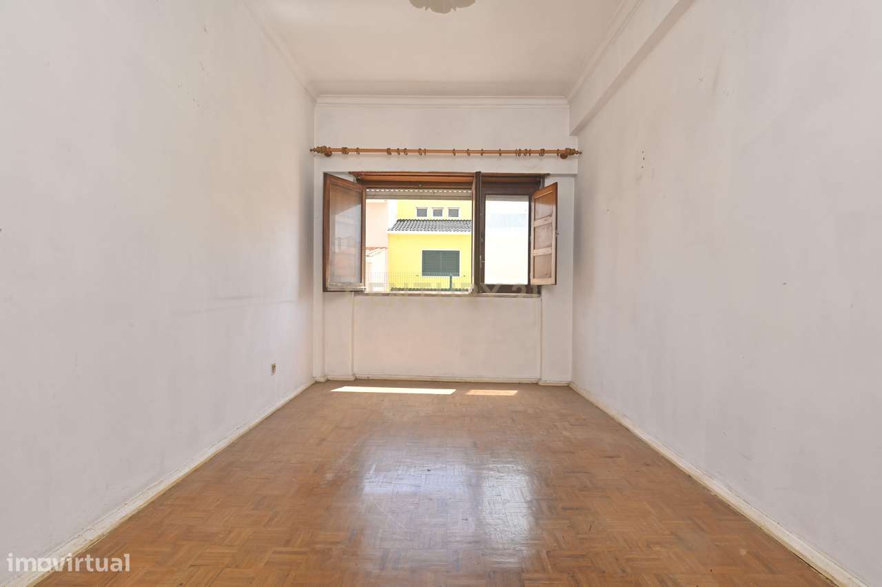 Apartamento T3 em Santa Iria de Azoia-4