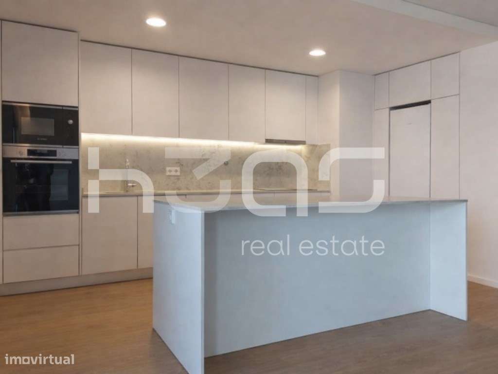 APARTAMENTO T3 COM GARAGEM PARA 2 VIATURAS - ÚLTIMO PISO-0