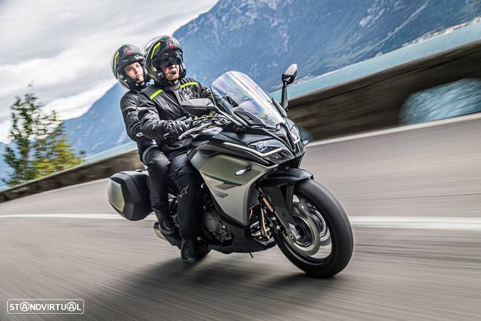 CF Moto GT 650 Touring - 11