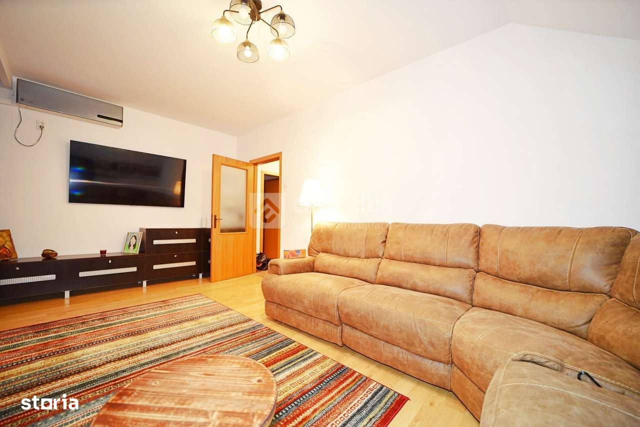 Semicentral - Pacurari, bloc nou, 4 camere decomandat, mobilat si util-1