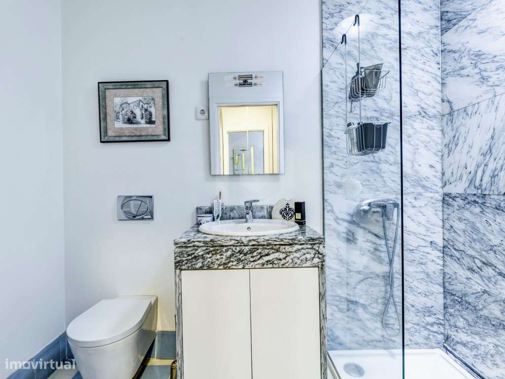 Moradia T4+1 no Centro da Vila Nogueira de Azeitão-28