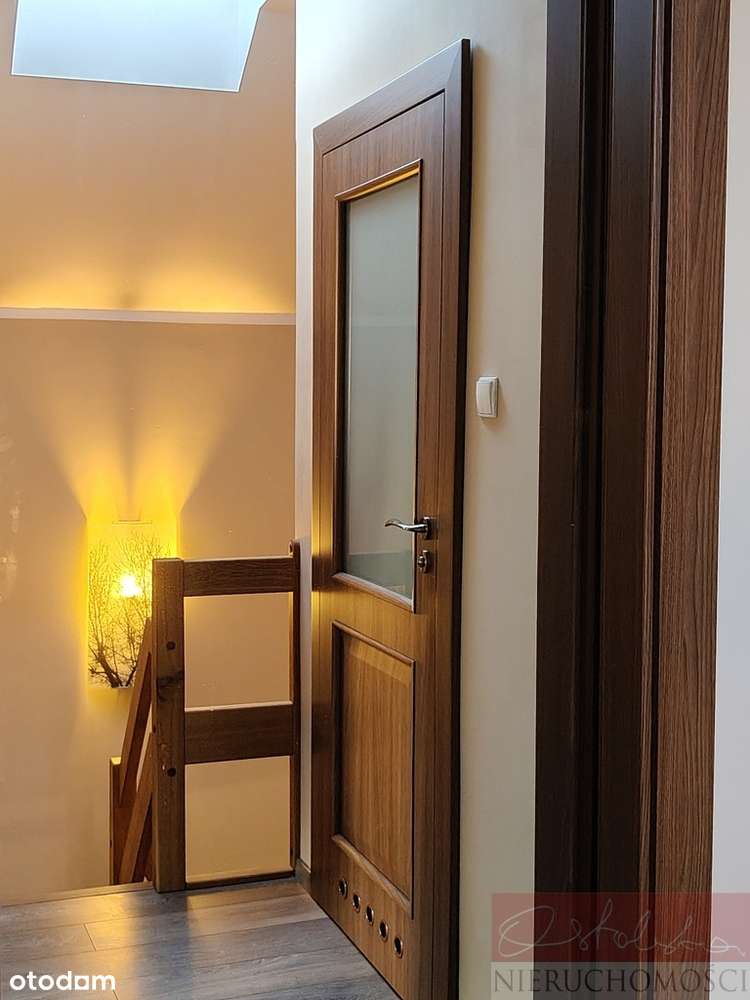 Dwupoziomowe w centrum Puszczykowa-14