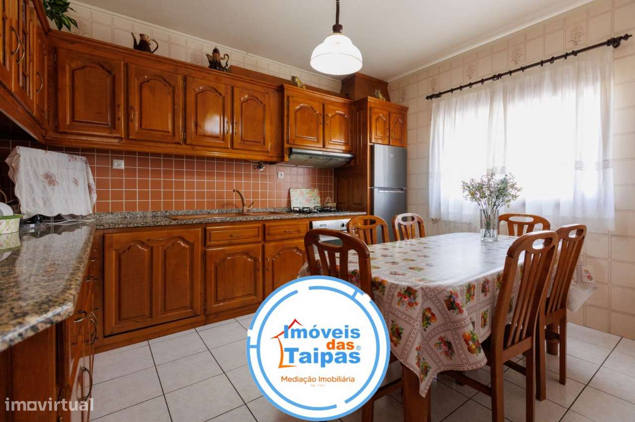 Vende-se Moradia em Barco - Guimarães-10