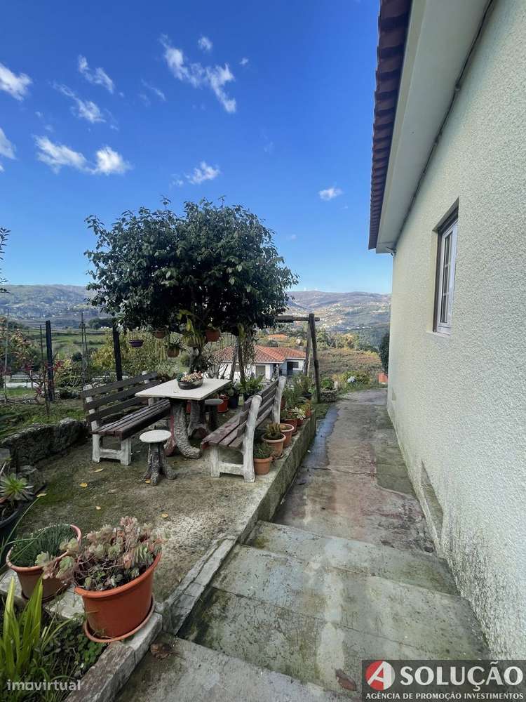 Moradia Isolada - Vistas desafogadas-15