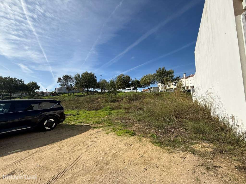 Lote Terreno para Construção de 2 Moradias em Banda - Grande imagem: 3/8