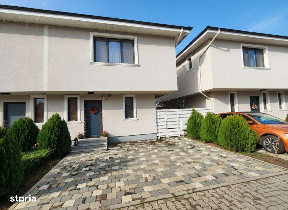 Vila tip Townhouse / 23 august/ Lidl/ aproape de scoli si magazine –-7