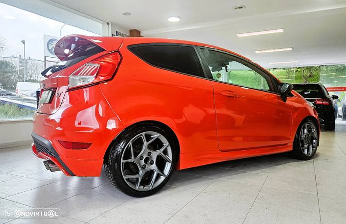 Ford Fiesta 1.6 EcoBoost c/ Pack Pele Desportiva ST - 7