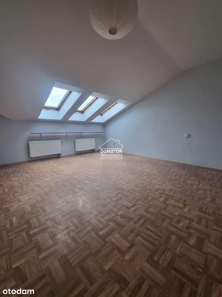 Mieszkanie w bloku na poddaszu - Centrum Miasta!-0