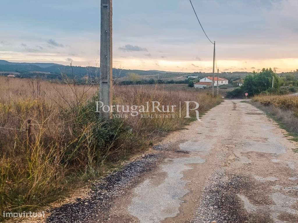 Terreno com água, eletricidade e ribeiro a 5 minutos das praias - Grande imagem: 5/10