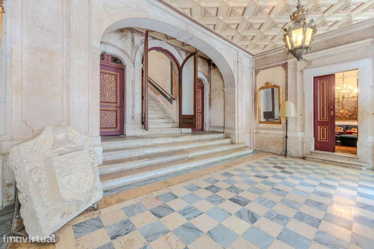 Apartamento T2 + 2 com estacionamento, Santa Catarina, Lisboa - Grande imagem: 2/28