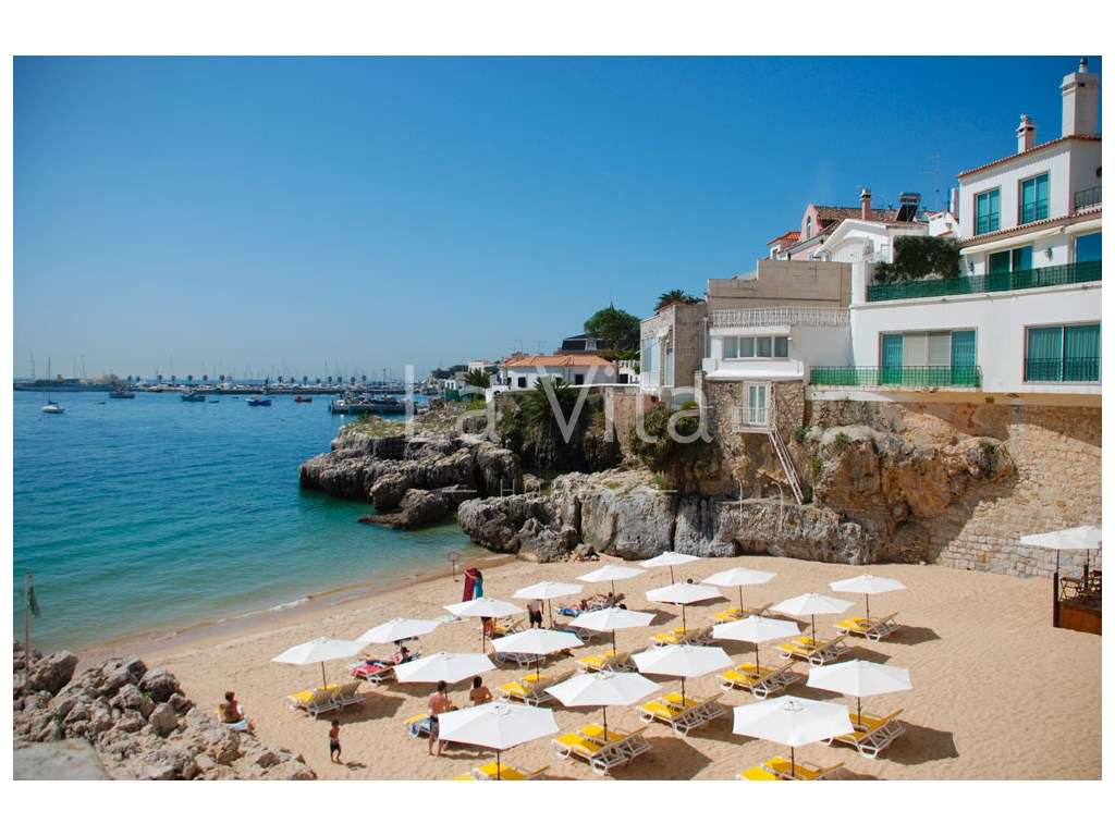 Apartamento T3, totalmente remodelado, no Bairro do Rosário em Casc...-20