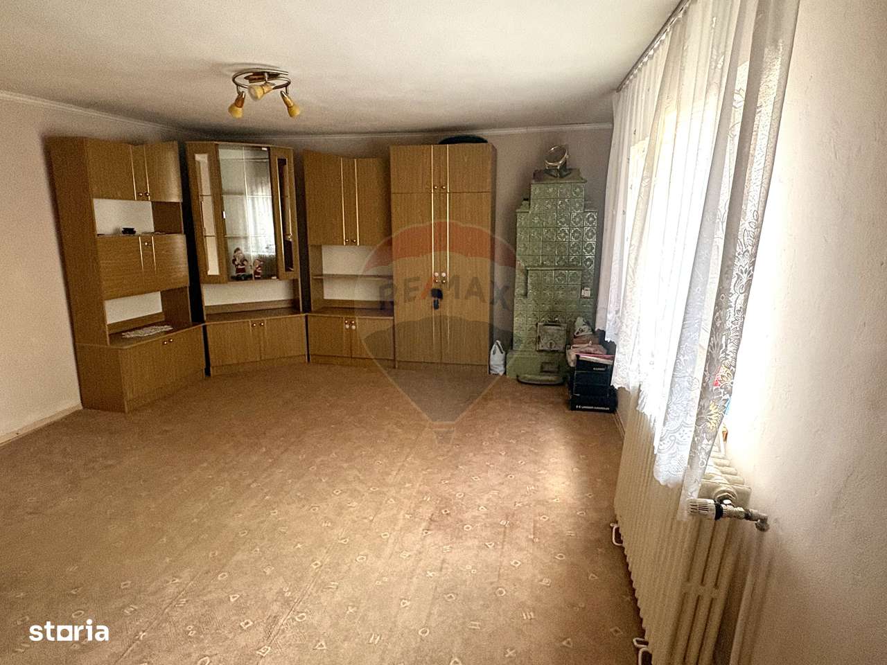 Oportunitate: Casa 3 camere si curte in zona centrala-10