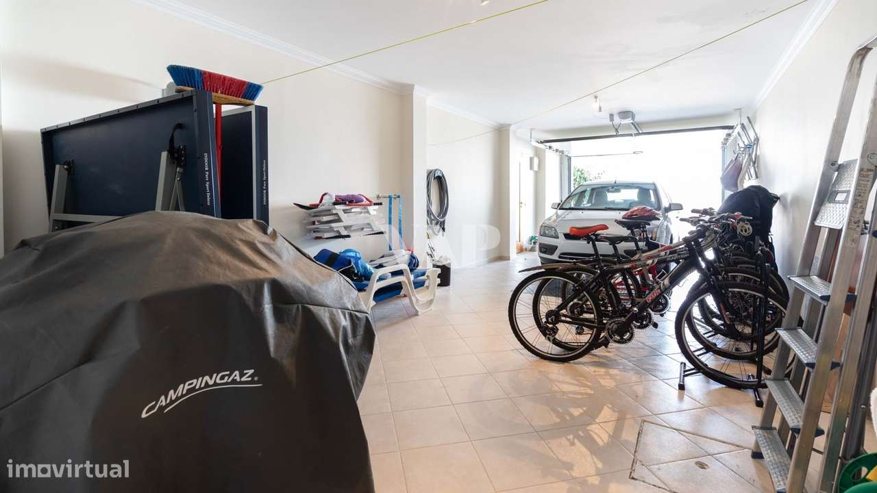 Moradia V3+2 em Condomínio Fechado com Vista Mar em Vilamoura-27